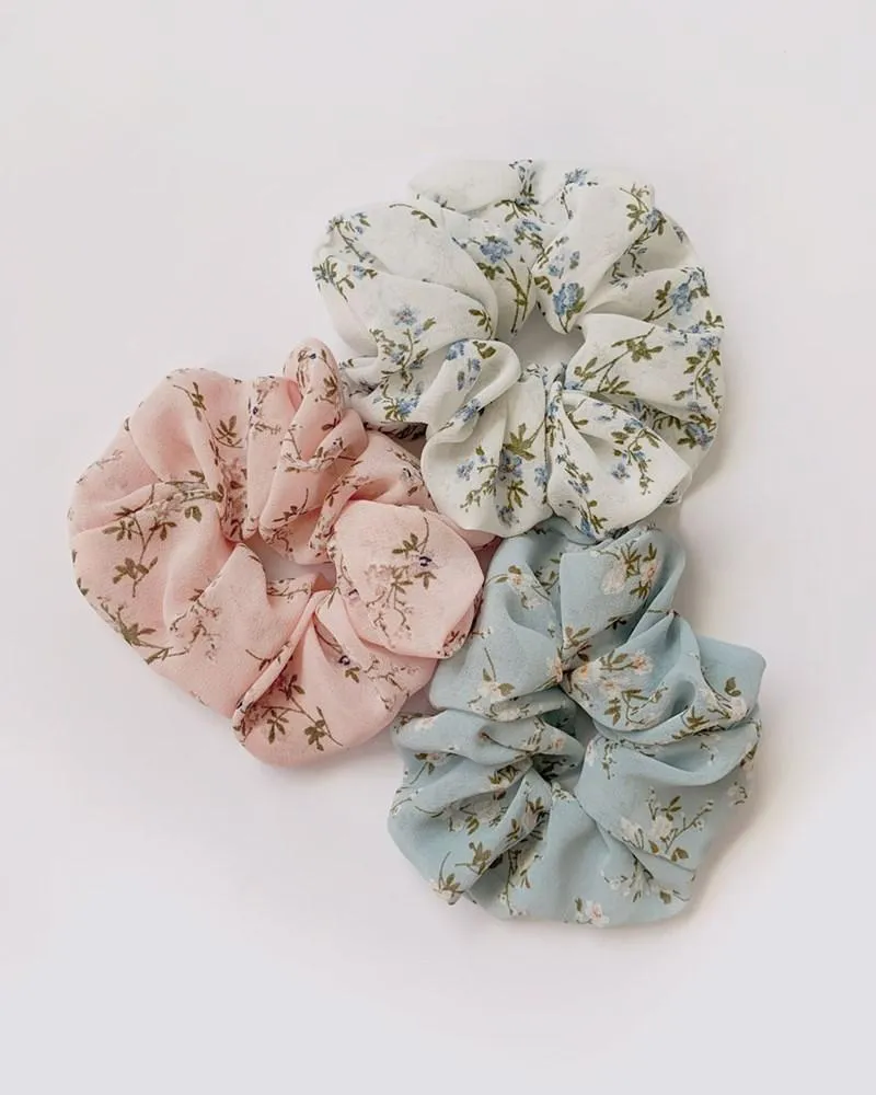 Elena Scrunchie - White