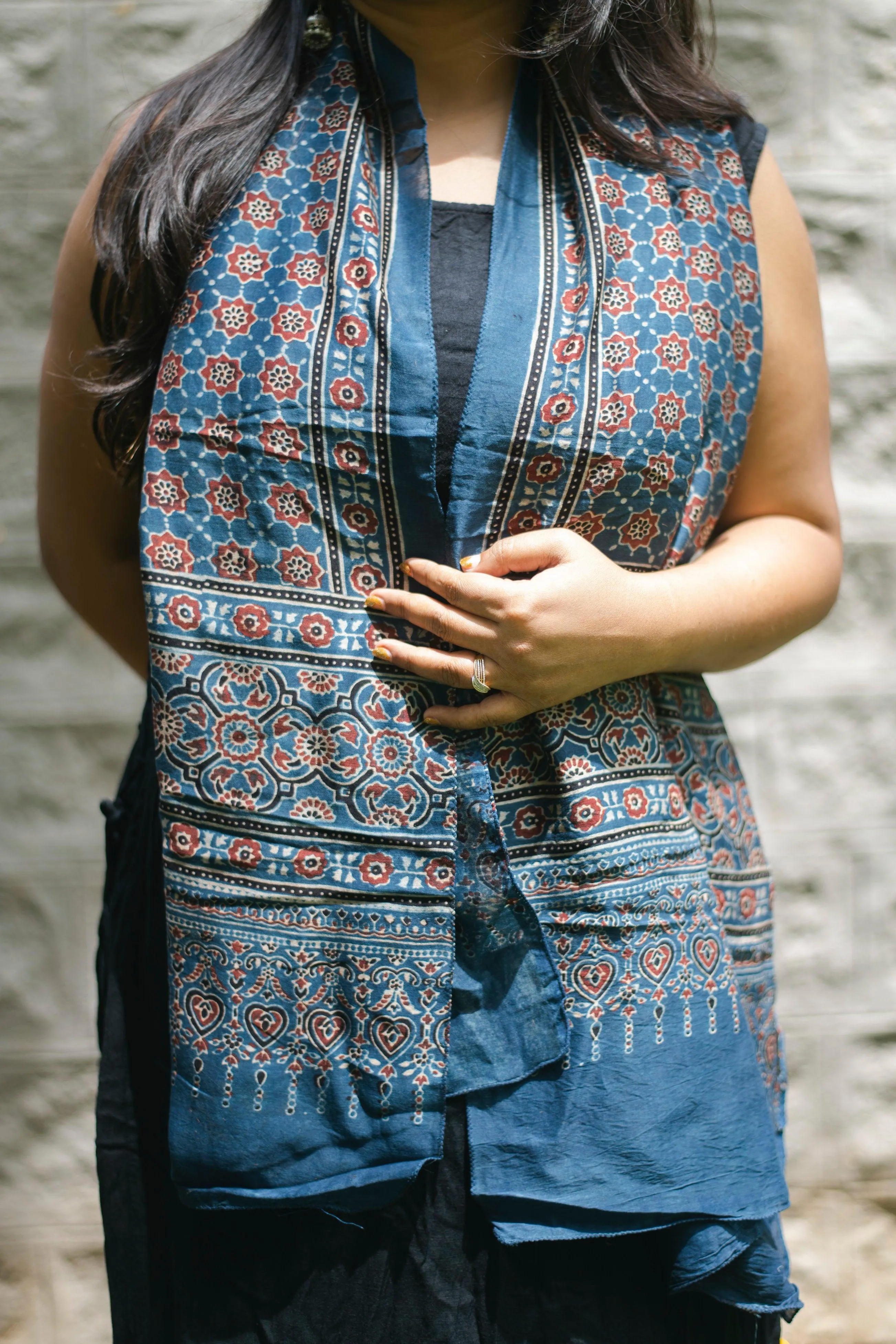 Kaisori Indigo Ajrakh Stole - Traya