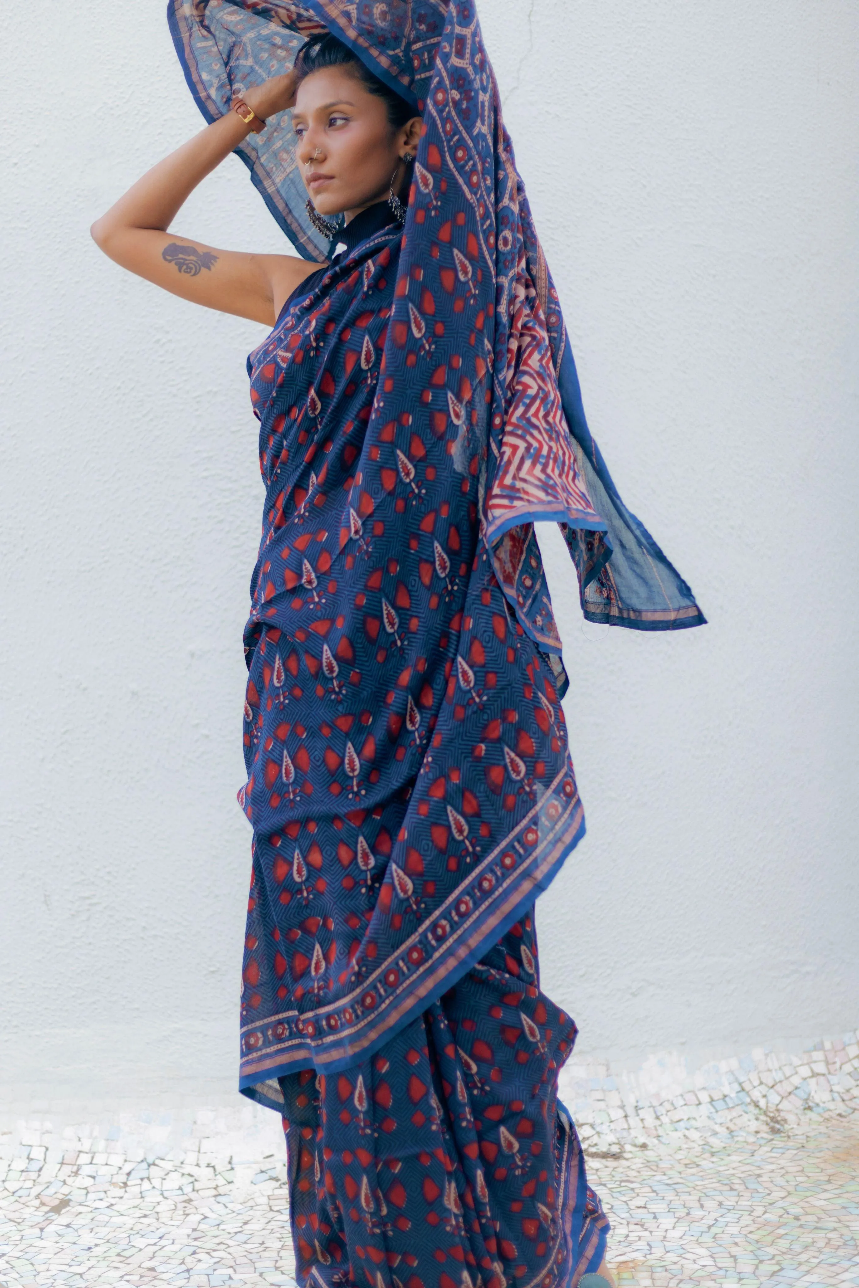 Kaisori Malhar - Dabu Pharad Trinaya Indigo handblockprinted Silk Cotton saree